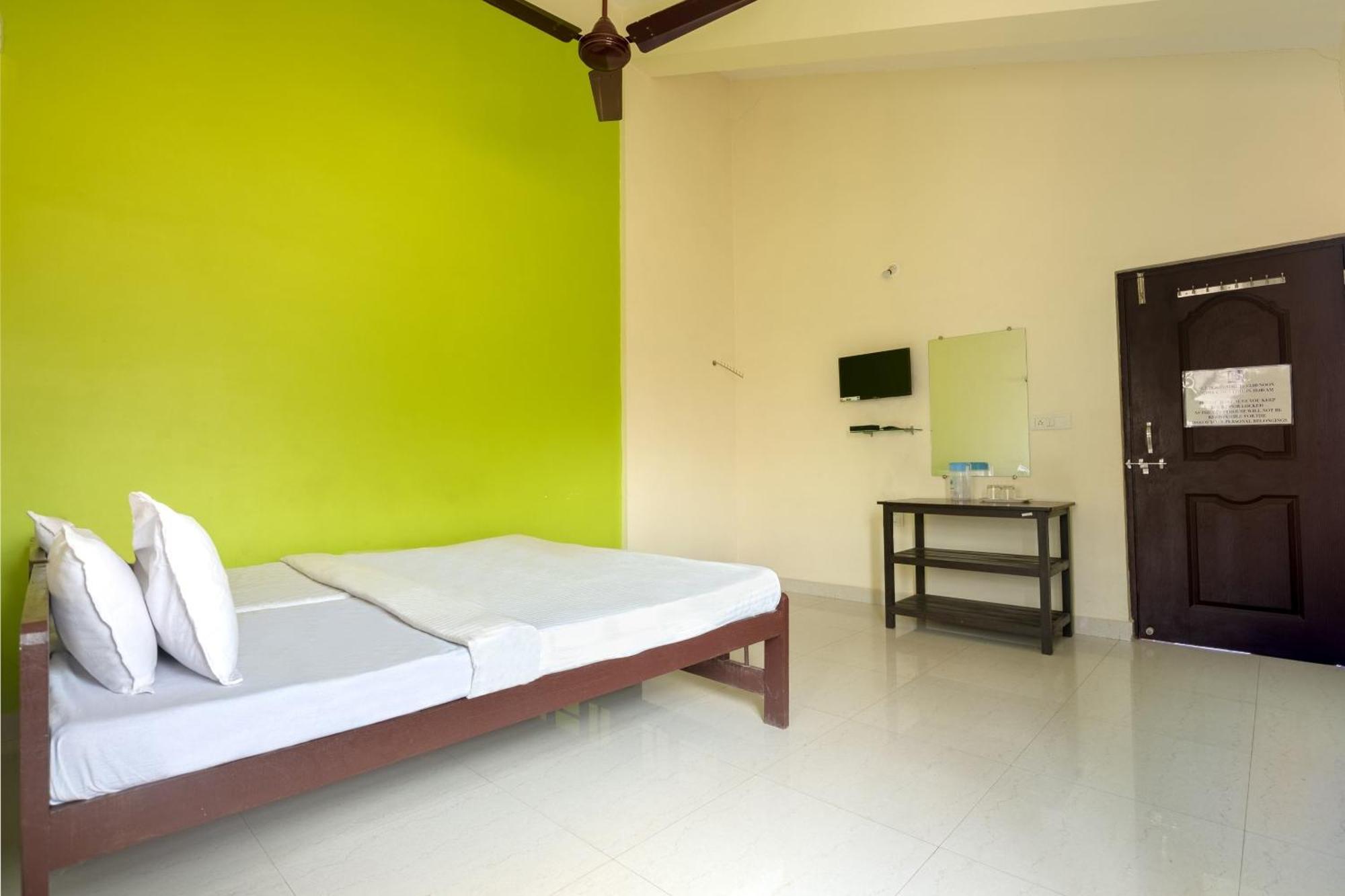 Spot On Ps Guest House Calangute Zewnętrze zdjęcie