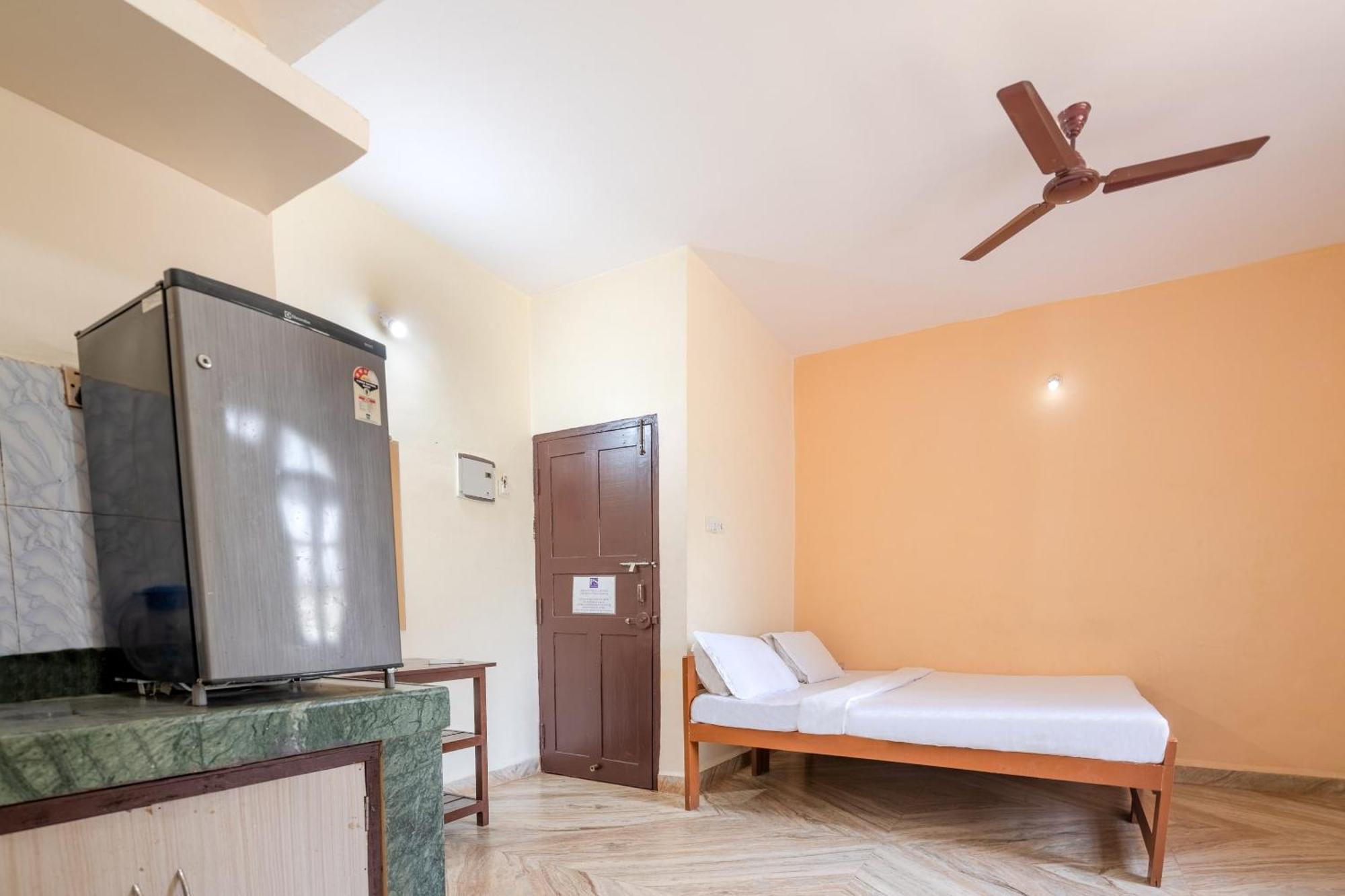 Spot On Ps Guest House Calangute Zewnętrze zdjęcie